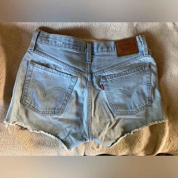 Levi's 501 90s Cut-Off Raw Hem Shorts High Waist - Picture 7 of 9